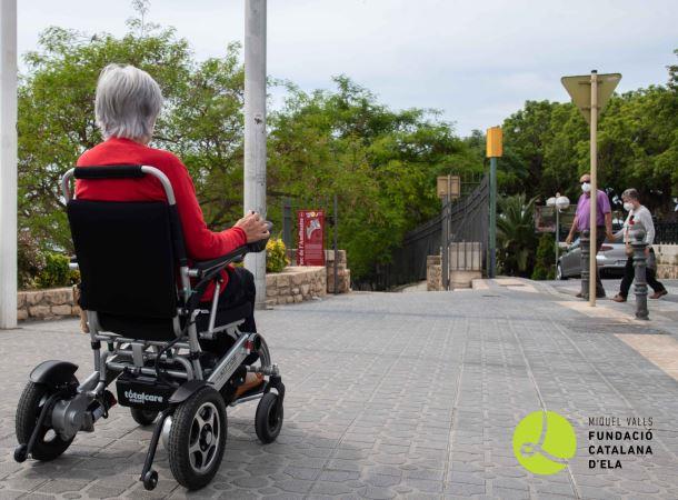 Atención multidisciplinar a domicilio a las personas afectadas de ELA y sus familias