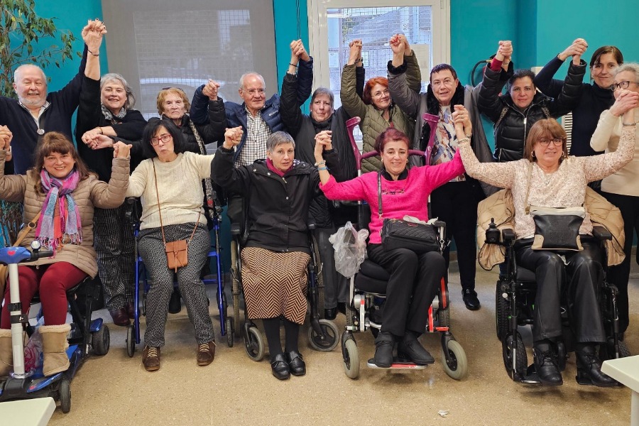 Programa de apoyo integral para personas afectadas por Paraparesia Espástica Familiar (PEF)